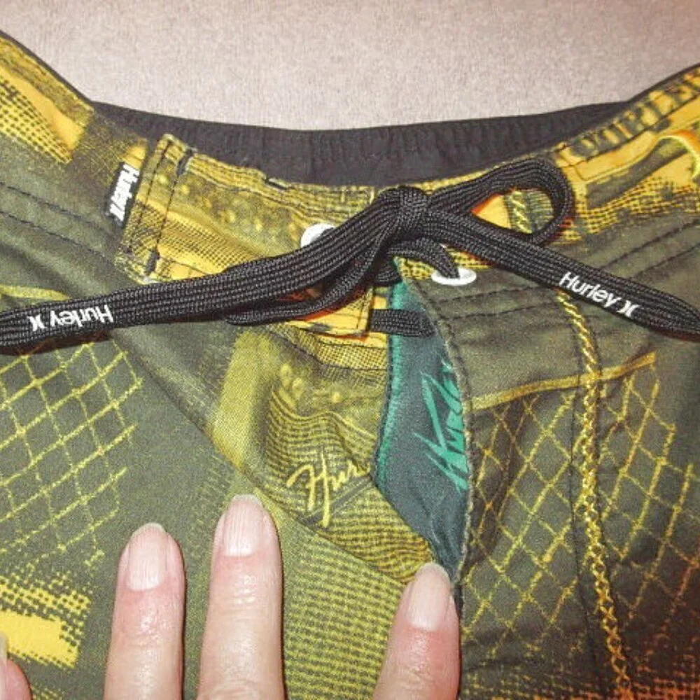 Hurley Rock Star Board Shorts Size 32 Psychedelic Swim Cargo Surfer Guitar Amp